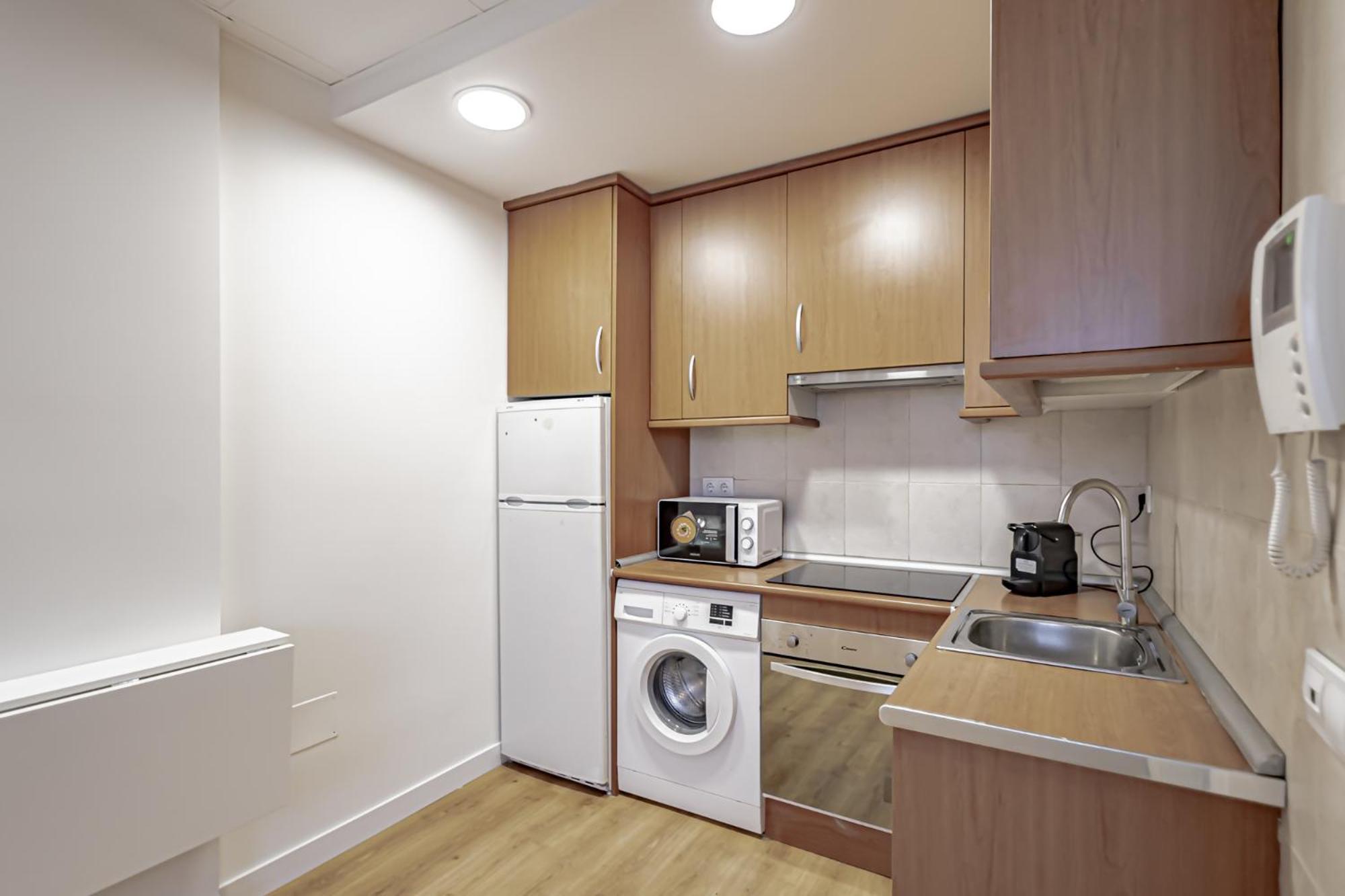 Apartamentos Noviembre Madrid Exteriör bild