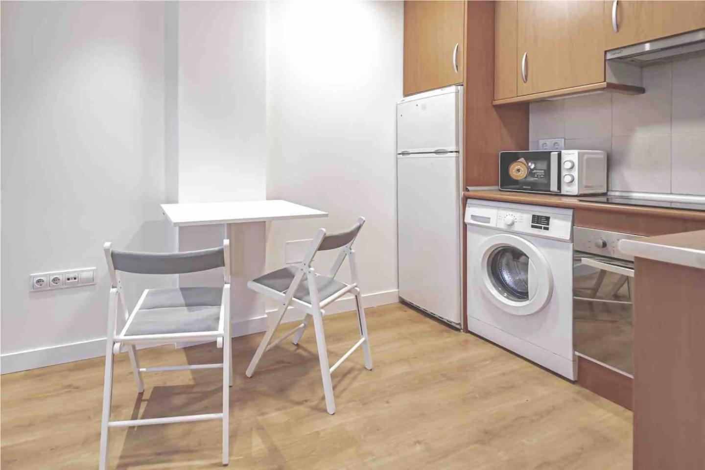 Apartamentos Noviembre Madrid Exteriör bild